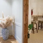 Exklusive Stadtwohnung Mit Innenhofterrasse, Pool Und Sauna *