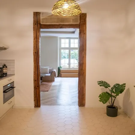 Exklusive Stadtwohnung Mit Innenhofterrasse, Pool Und Sauna Βέρνη