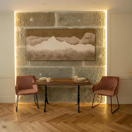 Apartman Exklusive Stadtwohnung Mit Innenhofterrasse, Pool Und Sauna