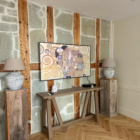 Apartament Exklusive Stadtwohnung Mit Innenhofterrasse, Pool Und Sauna