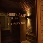 Exklusive Stadtwohnung Mit Innenhofterrasse, Pool Und Sauna برن