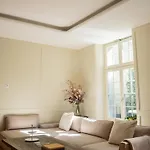 شقة Exklusive Stadtwohnung Mit Innenhofterrasse, Pool Und Sauna