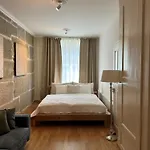 Exklusive Stadtwohnung Mit Innenhofterrasse, Pool Und Sauna شقة *