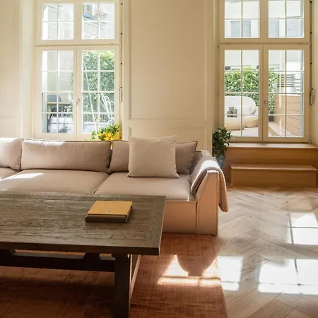 Exklusive Stadtwohnung Mit Innenhofterrasse, Pool Und Sauna 아파트