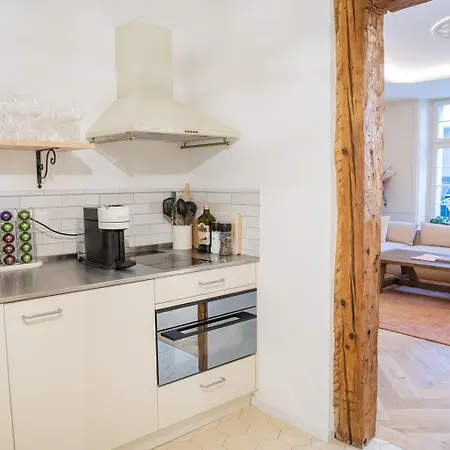 Exklusive Stadtwohnung Mit Innenhofterrasse, Pool Und Sauna 아파트
