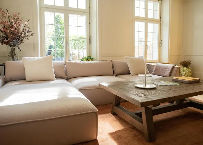 Exklusive Stadtwohnung Mit Innenhofterrasse, Pool Und Sauna 아파트 *