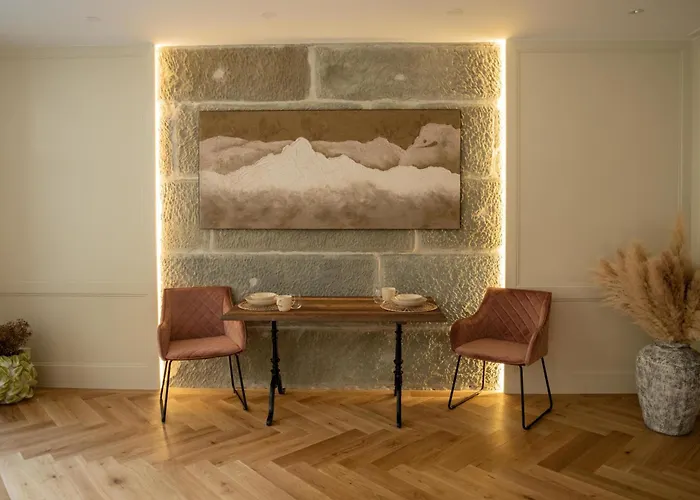 아파트 Exklusive Stadtwohnung Mit Innenhofterrasse, Pool Und Sauna