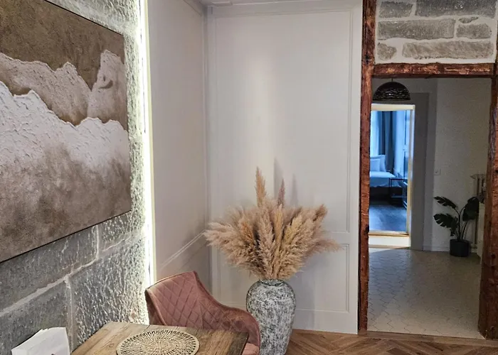 Exklusive Stadtwohnung Mit Innenhofterrasse, Pool Und Sauna 아파트 *