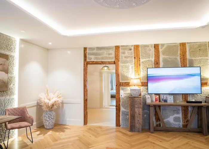 Exklusive Stadtwohnung Mit Innenhofterrasse, Pool Und Sauna * 베른